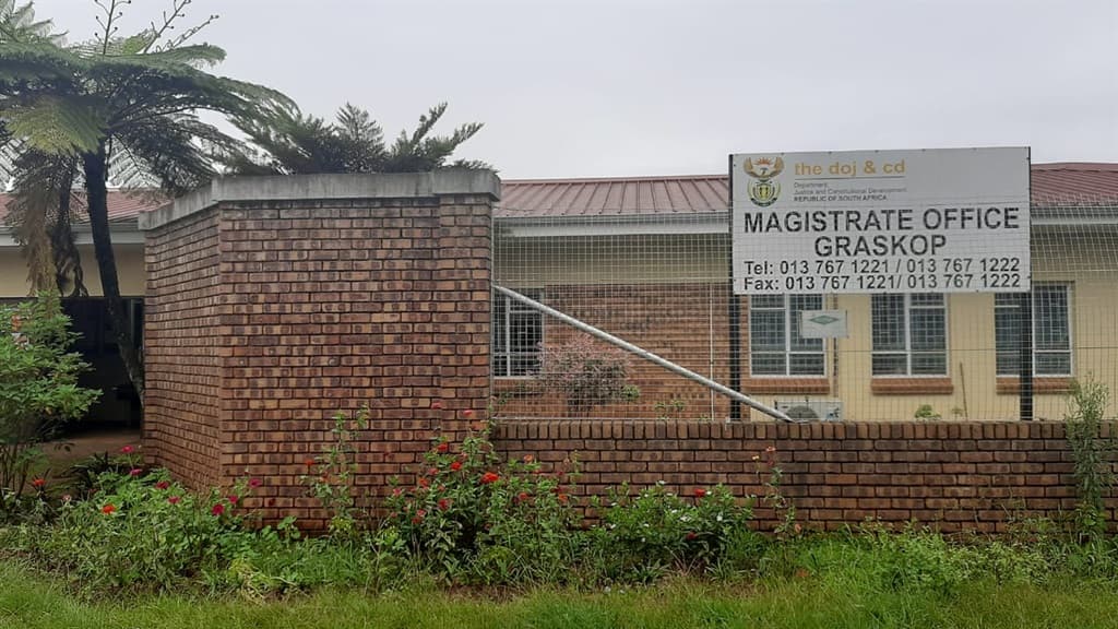 Suspects in Court for Illegal Gold